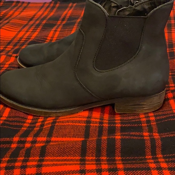 Black ankle boots - Picture 3 of 16